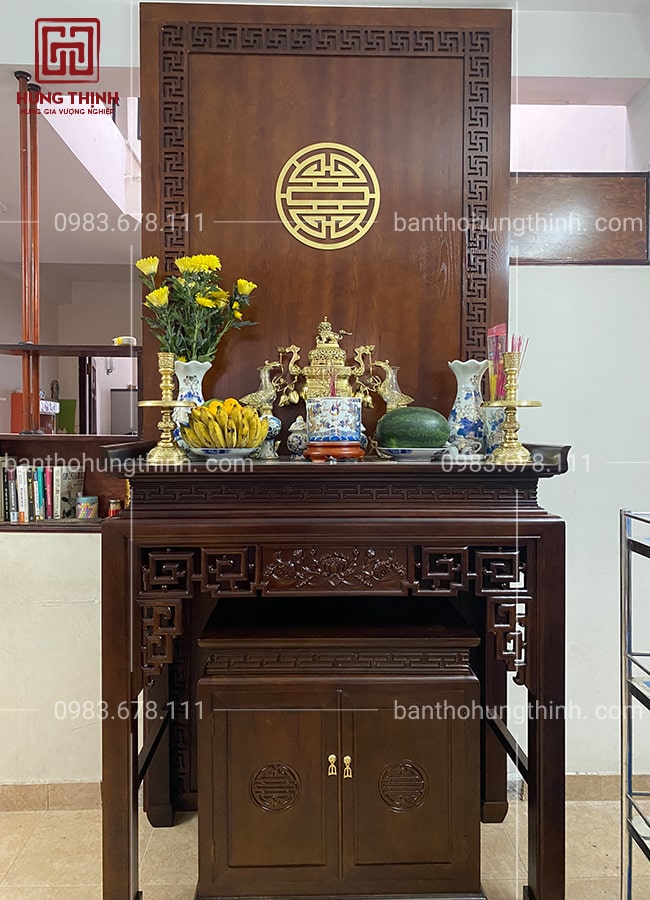cắm hoa cúc bàn thờ Phật
