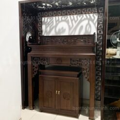 Ngoài chất liệu gỗ Hương thì Hưng Thịnh cũng sản xuất mẫu bàn thờ HT-671 với nhiều chất liệu gỗ khách như Sồi, Gõ, Gụ cùng nhiều màu sắc khách nhau