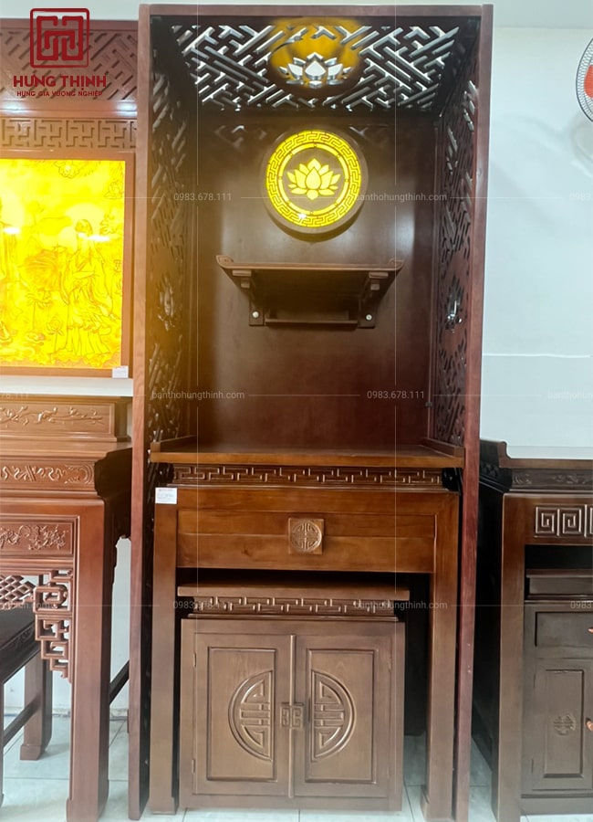 Phòng thờ đẹp HT-171 kết hợp bàn thờ phật và bàn thờ gia tiên giúp tối ưu diện tích cho gia đinh