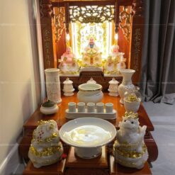 Bàn thờ Thần Tài gỗ Hương chạm khắc tinh xảo HT-1035 4 Bộ bàn thờ và đồ thờ Thần Tài Ông Địa cao cấp HT-1035