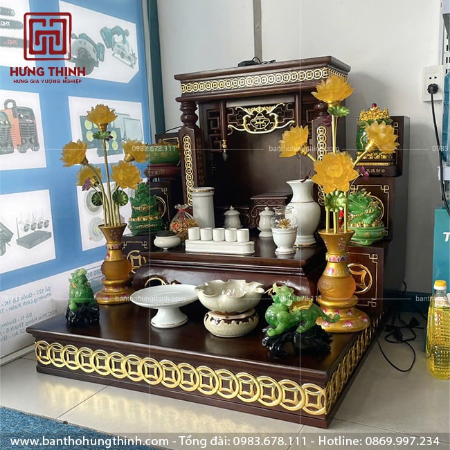 Bàn thờ Ông Địa có tam cấp bục đế đẹp mẫu HT-1030 7 Bàn thờ Thần Tài Ông Địa gỗ Sồi sơn son thiếp vàng, chạm khắc tinh xảo HT-1030